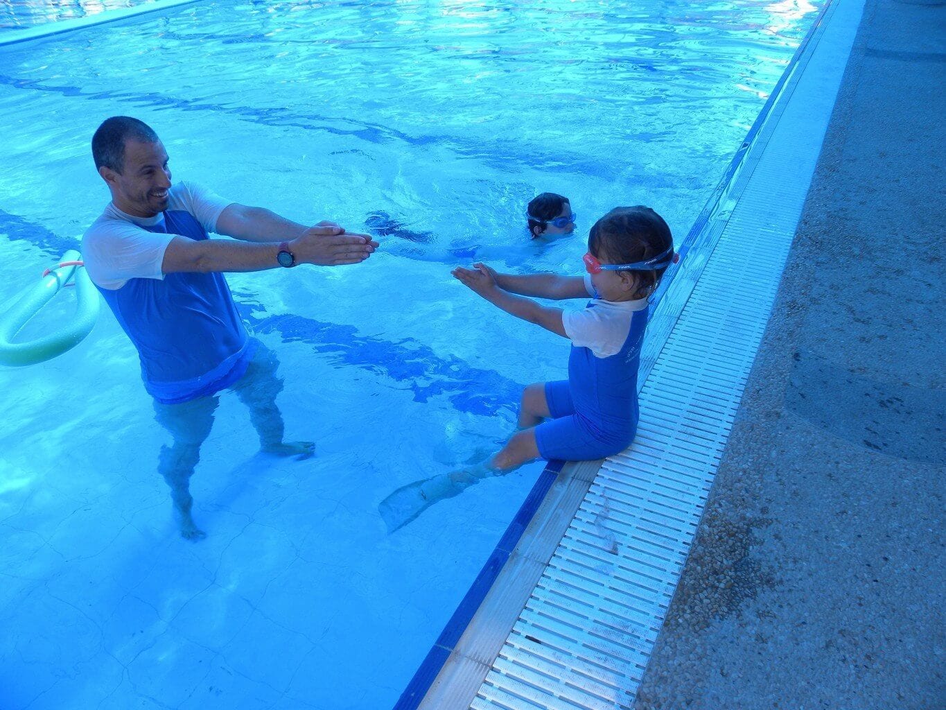Kids Swimming1 1365x1024